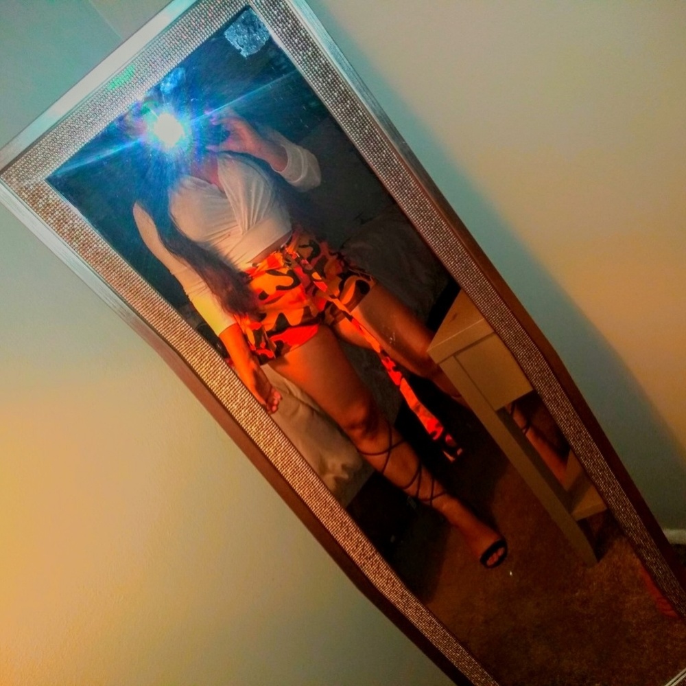 Camo orange shorts